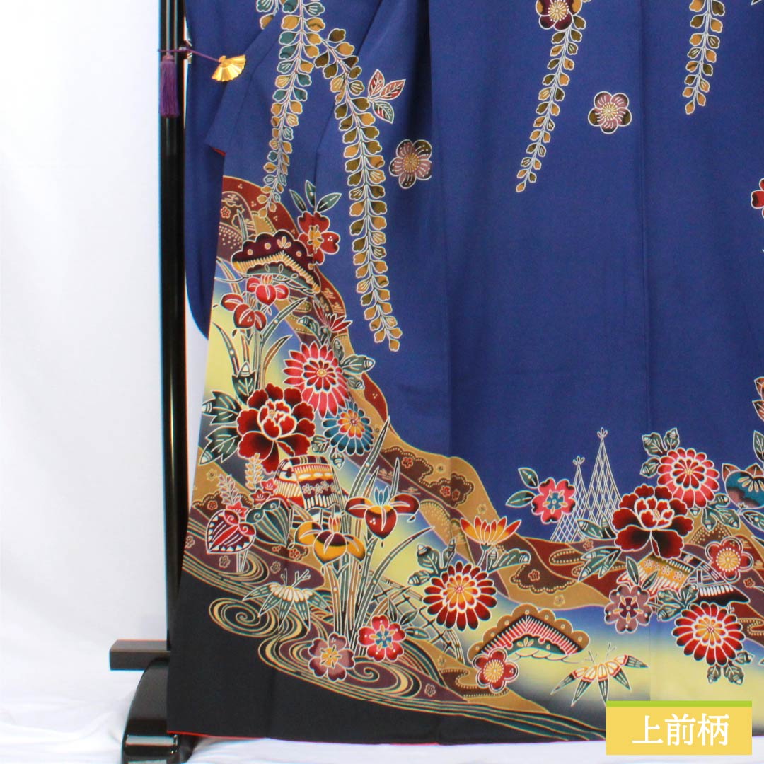 Kimono (Furisode) - Silk - Rank A - Length 170.5cm - Sleeve to neck 67cm - Lined - Bluish purple - Kyo-Bingata - Auspicious patterns - Pine, bamboo, plum blossoms, peonies, wisteria - Blue family - 1113002683617