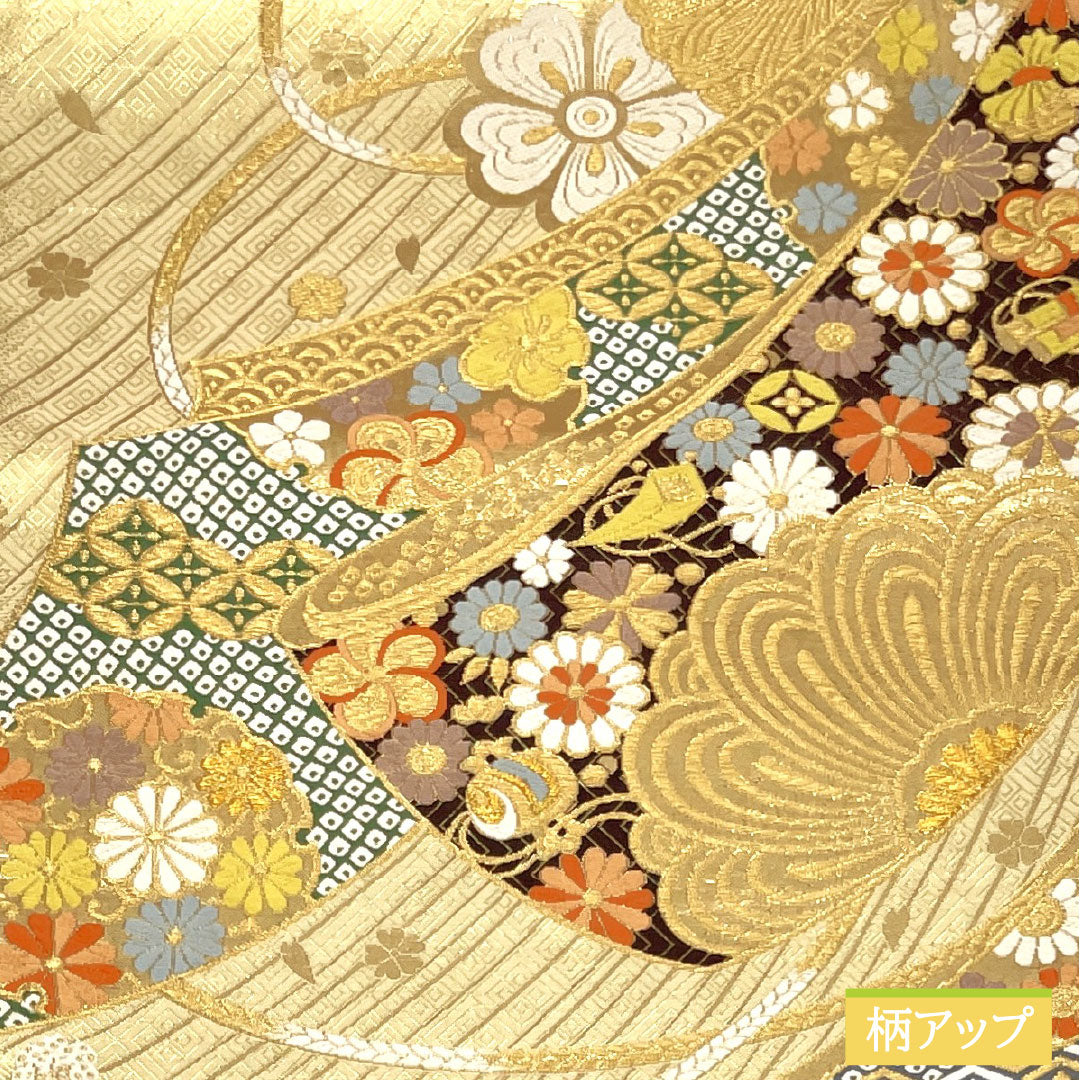 Nishijin-ori silk obi with auspicious motifs, featuring a small kosode kimono with auspicious motifs, length 430cm, six-fold hem, formal, gold-tone finish, product number 1123017222321
