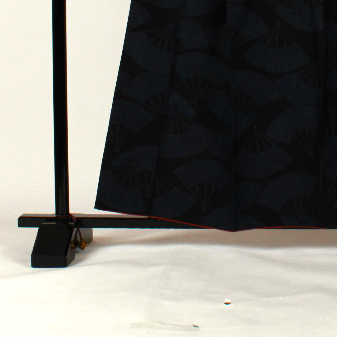 結城紬 身丈159.5cm 裄丈65cm 80亀甲 扇 正絹 Aランク 袷 黒系 1116001173310