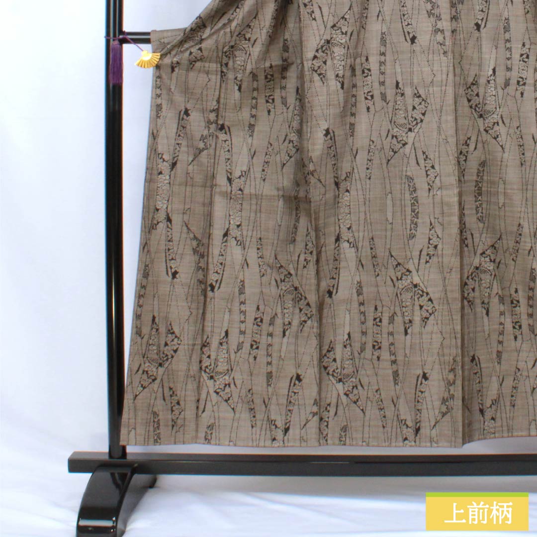 紬 正絹 Sランク 身丈154.5cm 裄丈63cm 柴色（ふしいろ） 大島紬 抽象模様 しつけ糸付き 袷 茶系 1116004852214