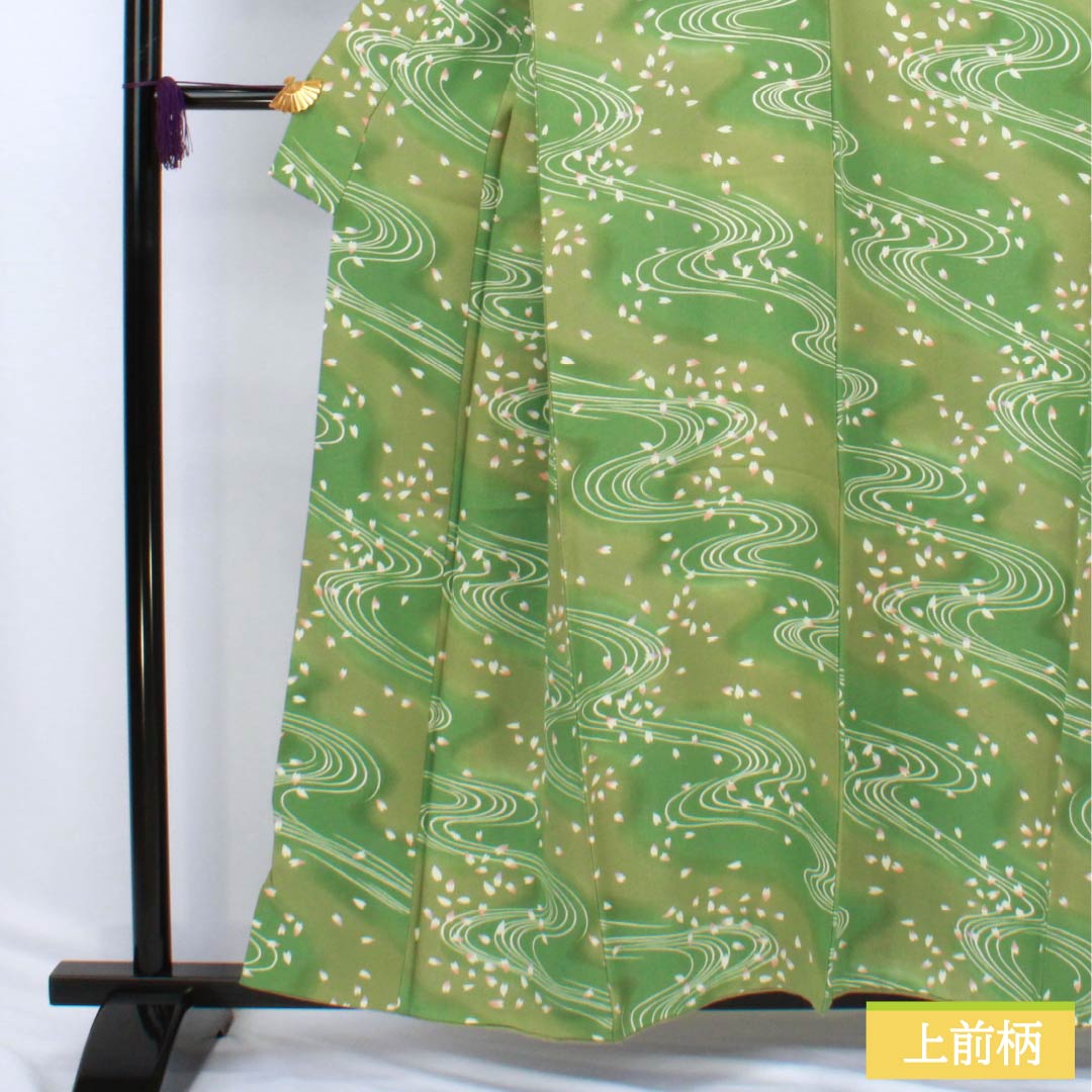 Komon silk S-rank kimono, length 157cm, sleeve length 67cm, lined, Bushukan-iro (Buddha's Hand Orange) and Rokuso-iro (Green) pattern, stencil dyeing, flowing water, scattered cherry blossoms, green tones, product number 1115006562319