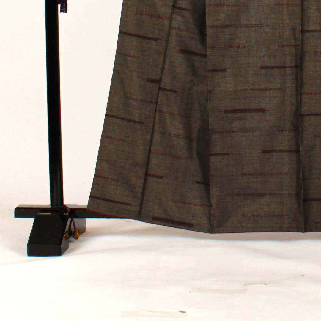 大島紬 身丈163cm 裄丈66cm 経緯絣 幾何学模様 正絹 Sランク 袷 茶系 1116001182414