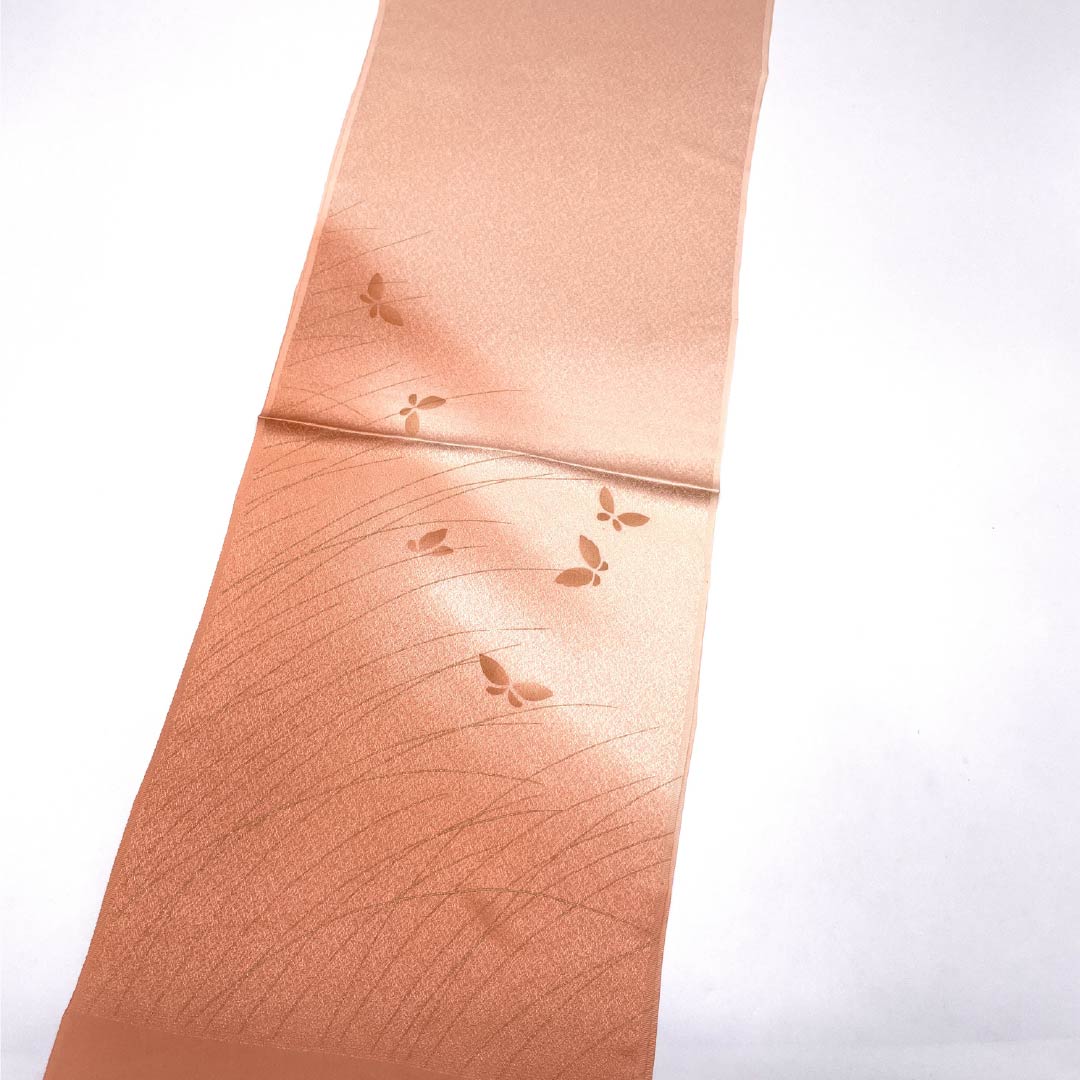 帯揚げ 正絹 Sランク セミフォーマル 珊瑚色（さんごいろ） 蝶 長さ約193cm 幅約29.5cm ピンク系 1136004262913