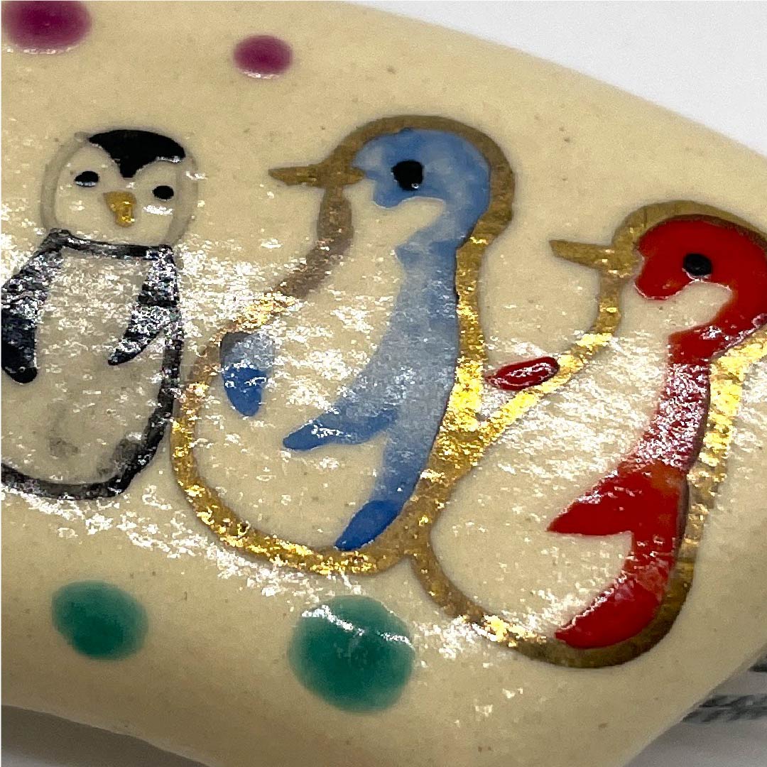 (New old stock) Obi fastener, ceramic, casual, light egg color, Kiyomizu ware, penguin, animal, length approx. 3cm, width approx. 4.5cm, S rank, beige, 1137000222925