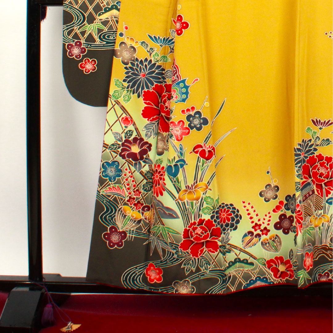 振袖 身丈155.5cm 裄丈64.5cm 袷  芥子色 京紅型 草花模様  正絹 Aランク 黄系 1113000893323