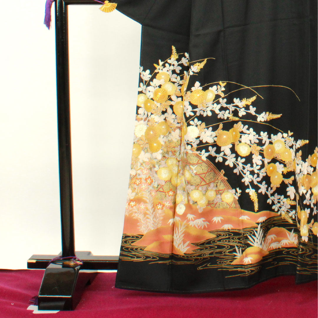 黒留袖 身丈164cm 裄丈65cm 袷 京友禅 菊 違い鷹の羽 正絹 Sランク 五つ紋 黒系 1111000622410