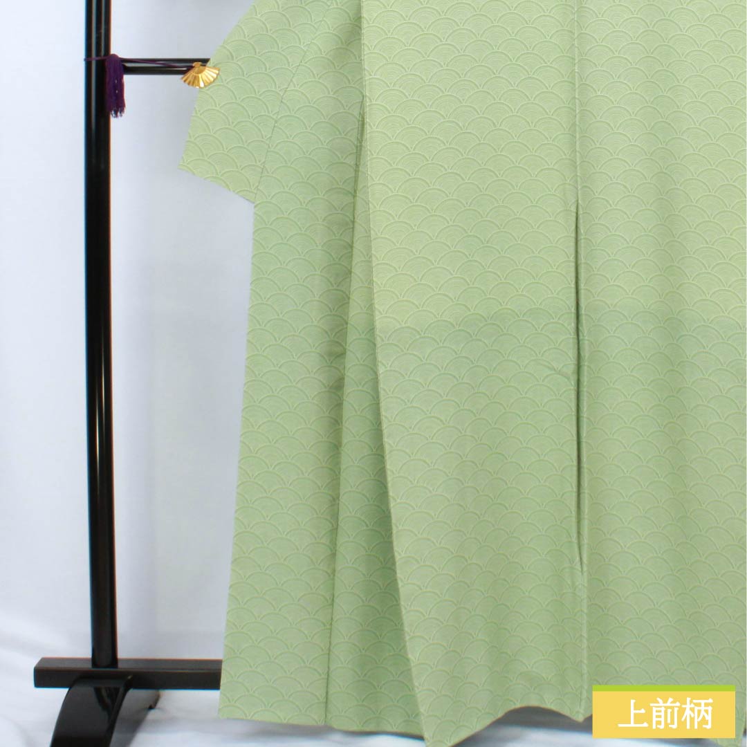 Komon (small pattern) kimono, pure silk, A rank, length 161.5cm, sleeve length 66.5cm, lined, light green (asamidoriiro), stencil dyed, Seigaiha (wave pattern), one-sided, green-based design, product number 1115006553419