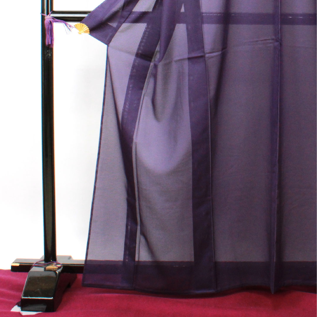 夏物 ポリエステル 色無地 身丈165cm 裄丈63cm 茄子紺色（なすこんいろ） 素無地 洗える着物 左三階松 絽 Sランク 紫系 1132001682520