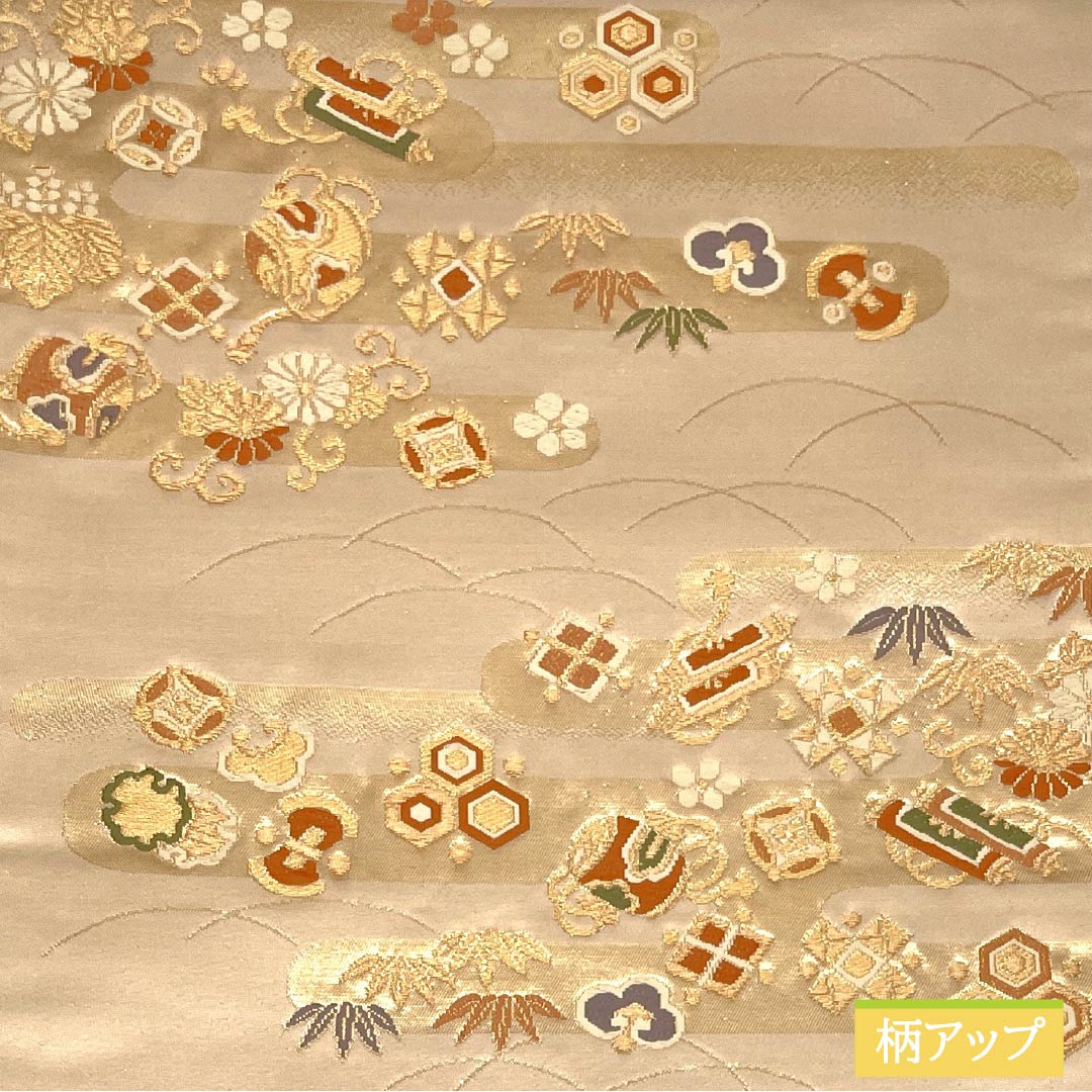 袋帯 正絹 胡桃色（くるみいろ） 留袖用 宝尽くし 花唐草 帯丈430cm Sランク 六通 フォーマル ベージュ系 1123013582325