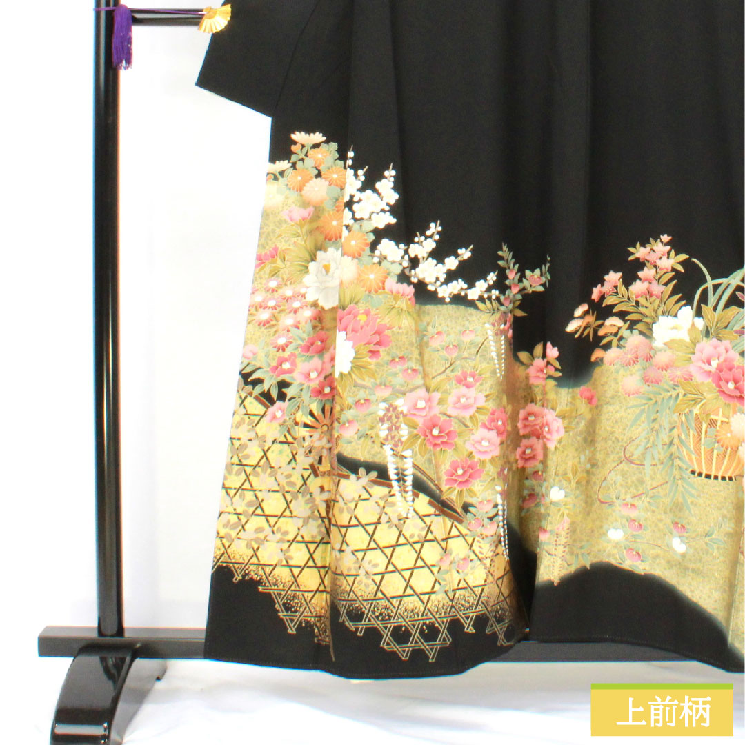 Black formal kimono, pure silk, length 155cm, sleeve length 63.5cm, lined, artist work, Kyoto Yuzen, flower cart, five crests, ivy, B rank, black, 1111001454310