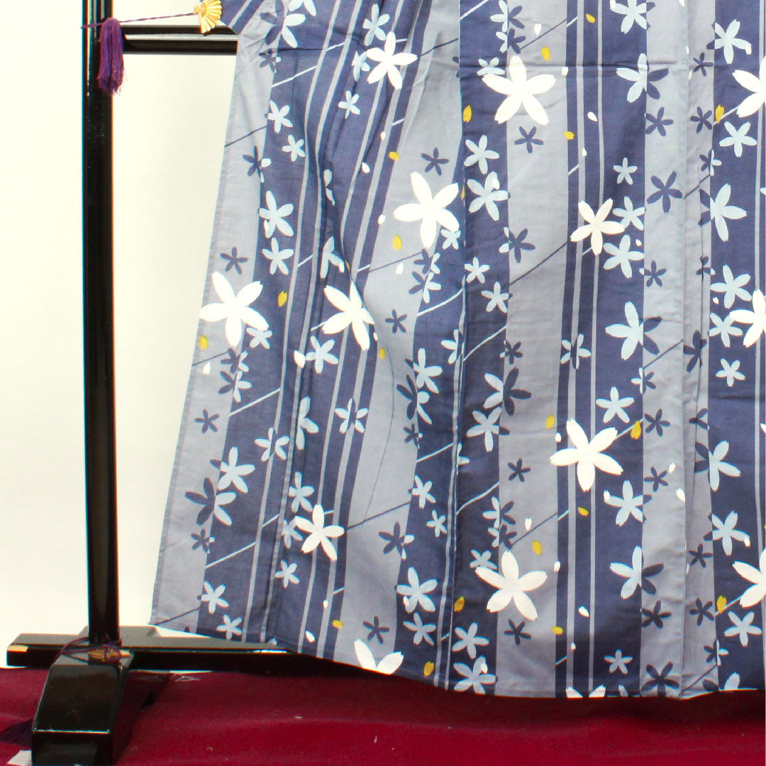 Yukata with basting thread, unused, cherry blossom, cotton, S rank, single layer, length 162cm, sleeve length 64cm, gradation pattern, 1118002832499