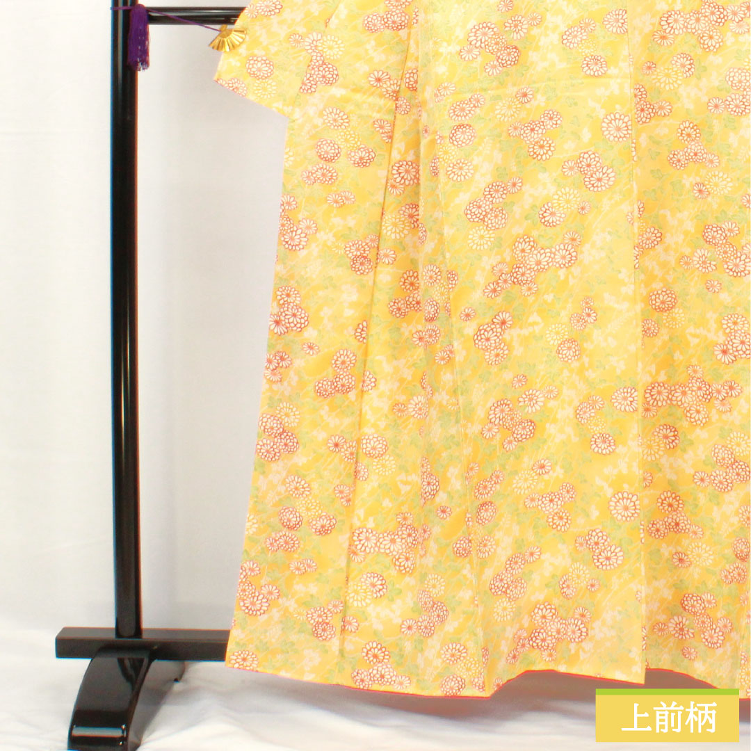 小紋 ポリエステル 身丈159cm 裄丈62cm 袷 支子色（くちなしいろ） 洗える着物 菊 Sランク 黄系 1115004552323
