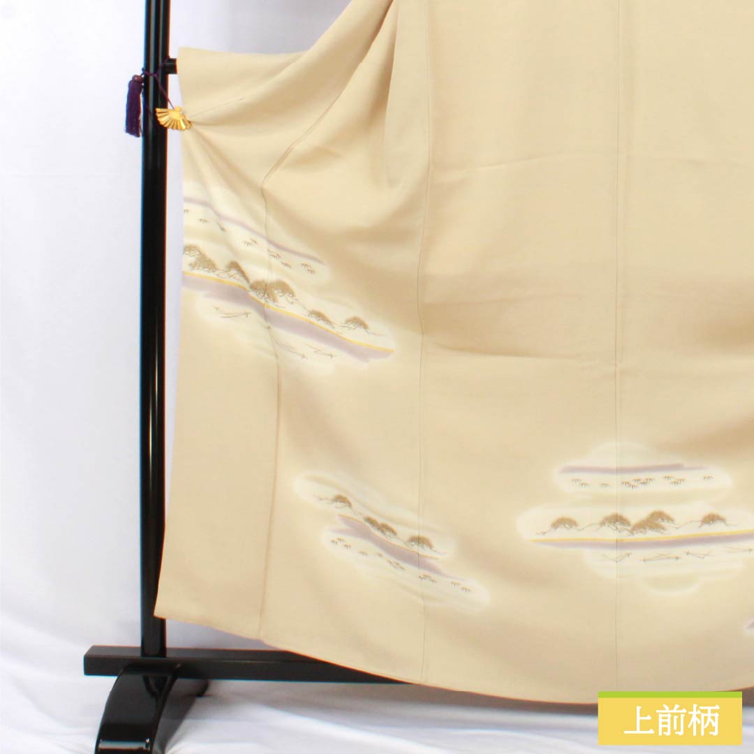 Homongi (visiting kimono) made of pure silk, grade A, with a lined lining, length 165cm, sleeve length 64.5cm, Tokyo white-brown color with hazy, pine, and bamboo motifs and pearl-tone beige accents. Product number: 1112006883525