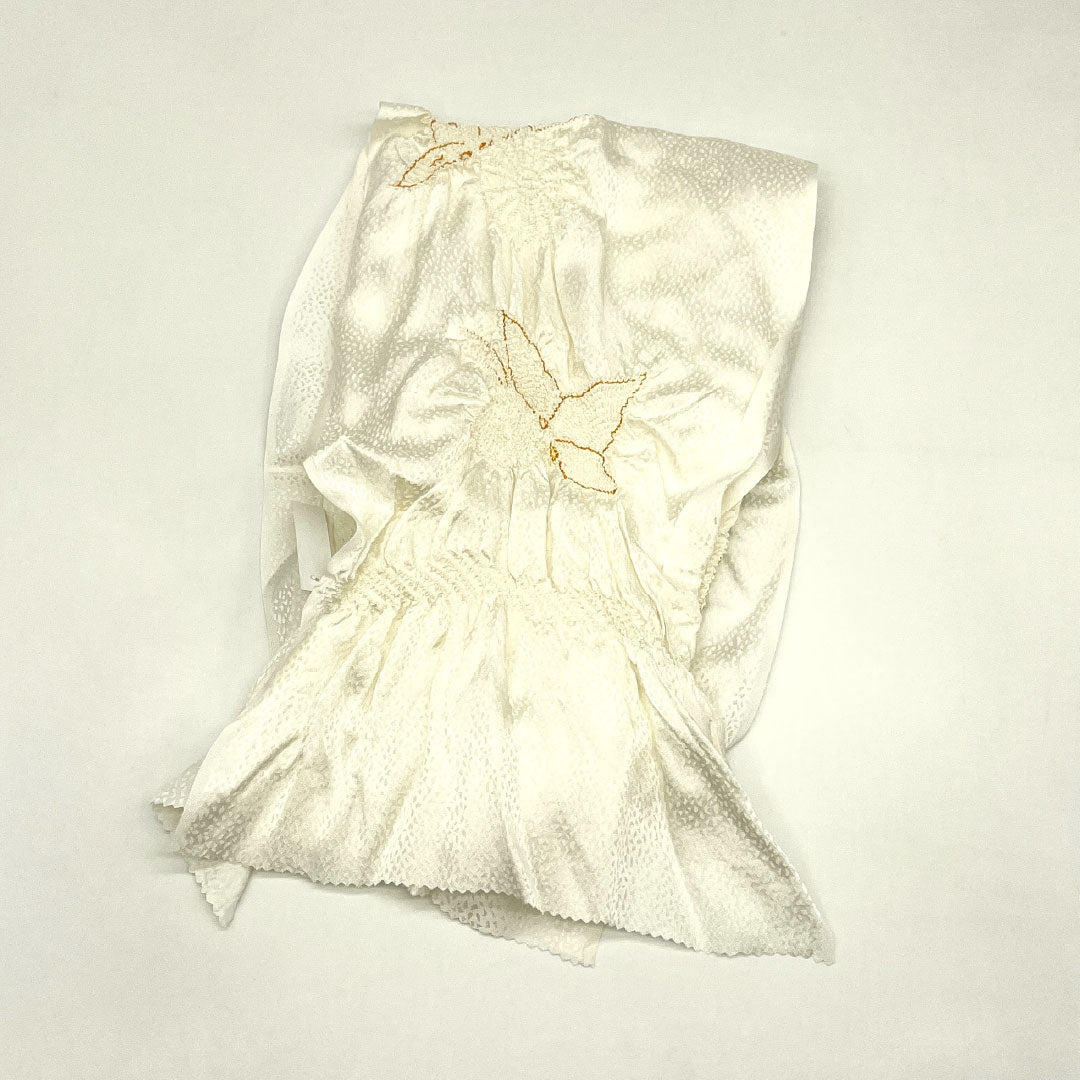 （新古品） 帯締め・帯揚げセット 正絹 NEWランク 乳白色（にゅうはくしょく） 留袖用 蝶 亀房 長さ約160cm 幅約1.8cm フォーマル 白系 1141000301311