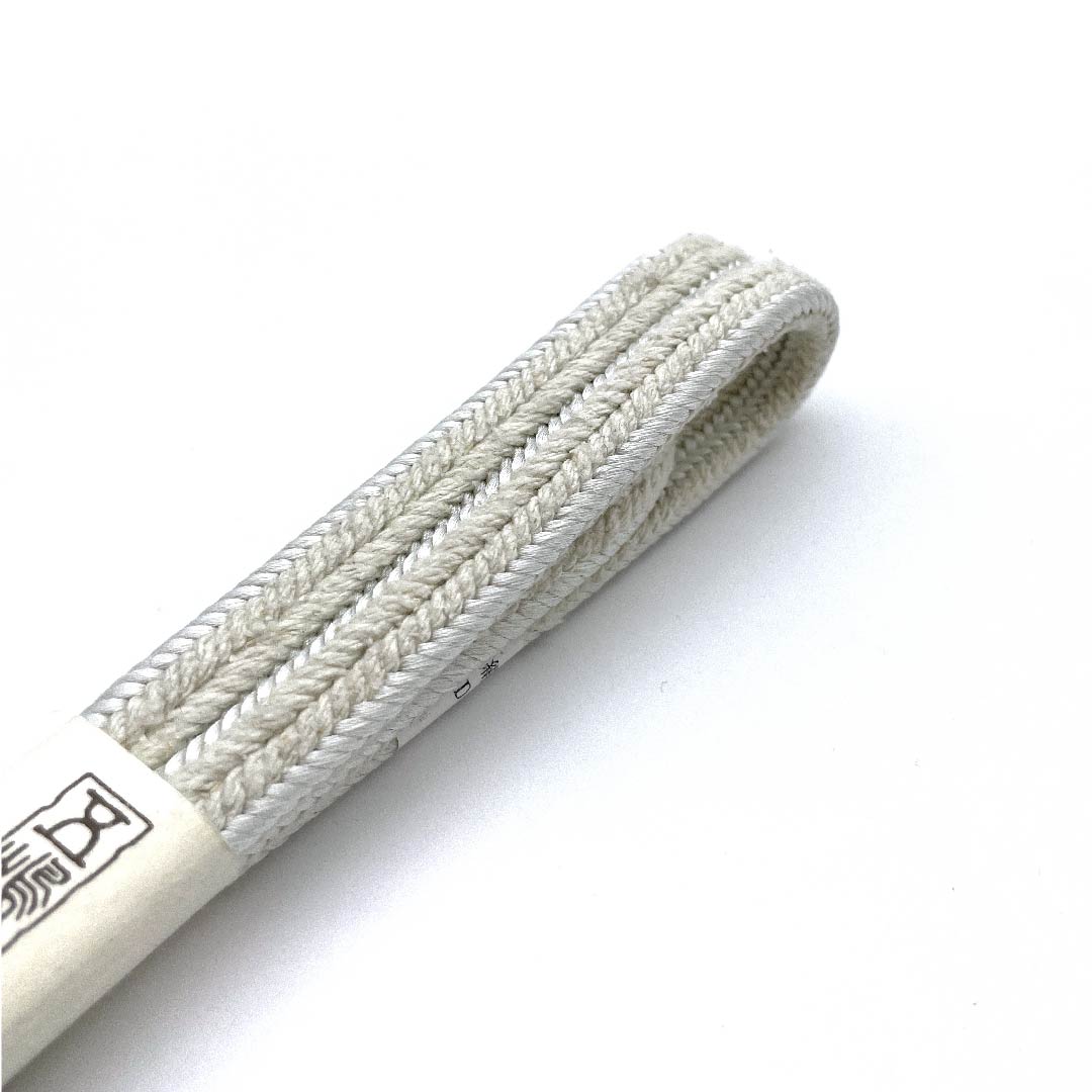 (New old stock) Silk obi-jime (sash fastener) - Unohana color (unohanairo) - Seihakuji color (seihakujiiro) - Goshima-himo - Edo-kumihimo - Length approx. 159cm - Width approx. 1.2cm - Casual - S rank - White 1135002472311