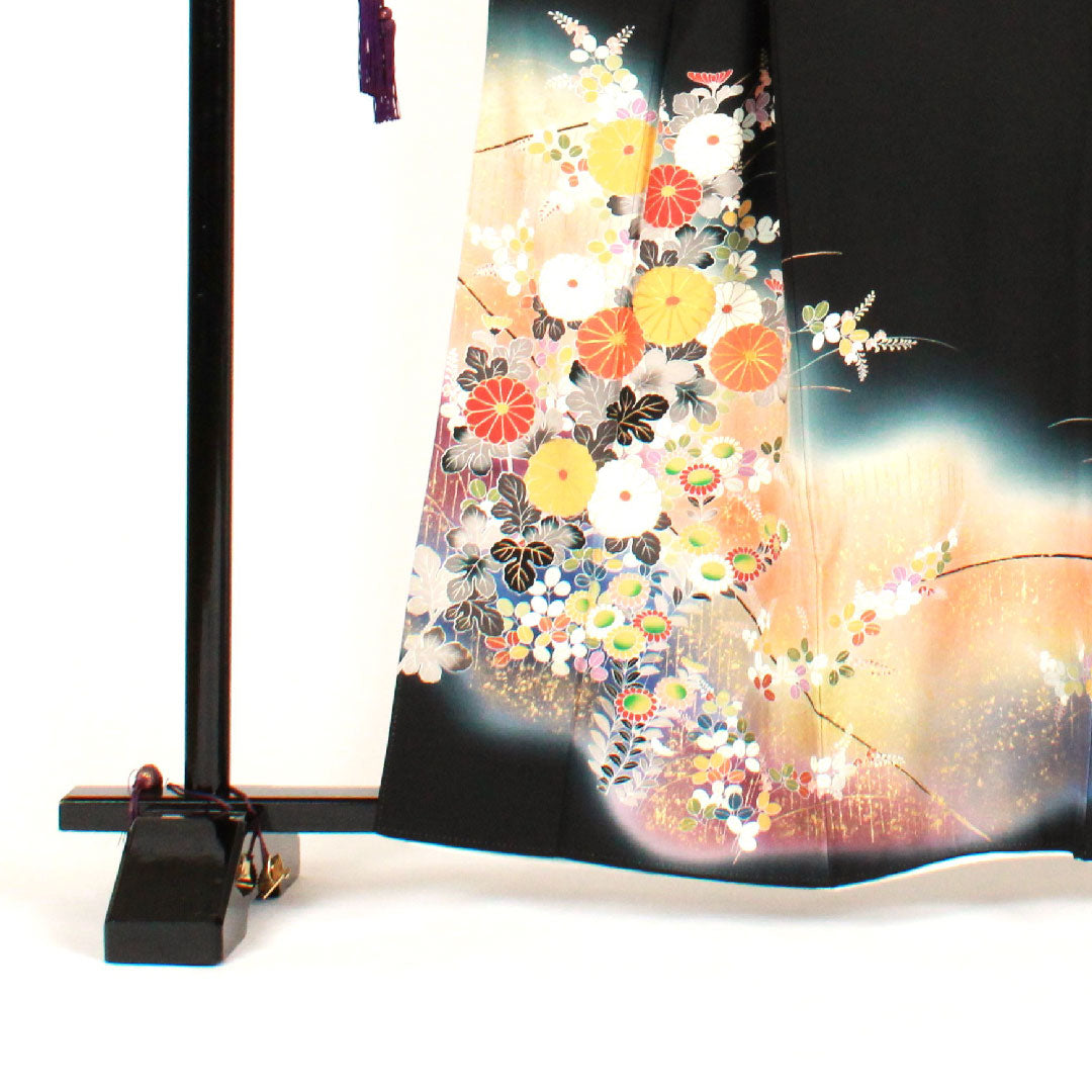 黒留袖 身丈161cm 裄丈66cm 袷 菊  萩 正絹 Sランク 五つ紋 黒系 1111000202410