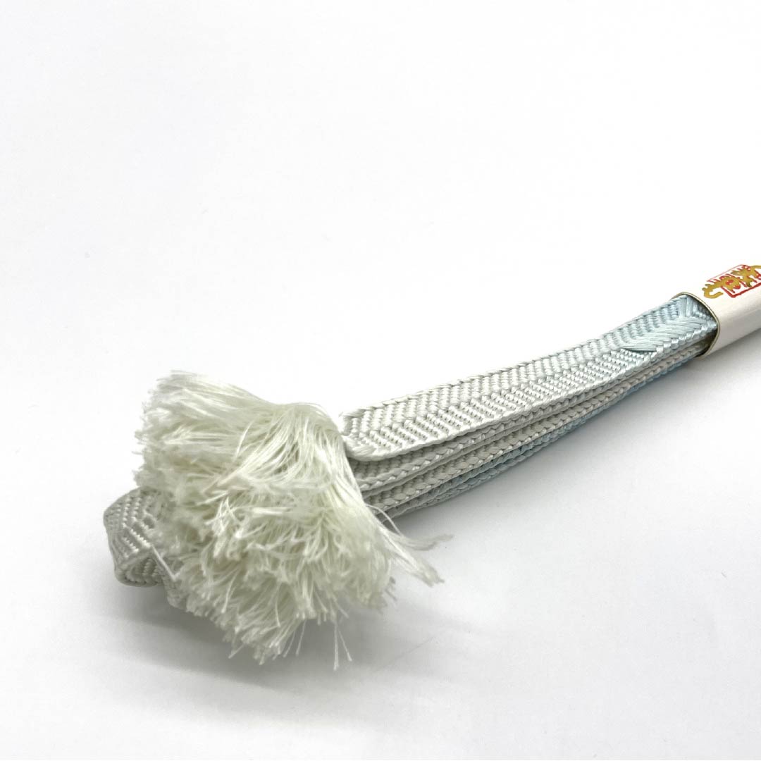 帯締め 正絹 四分紐 白色（しろいろ） 水色 矢羽根模様 長さ約153cm 幅約1.2cm カジュアル Sランク 白系 1135003132311