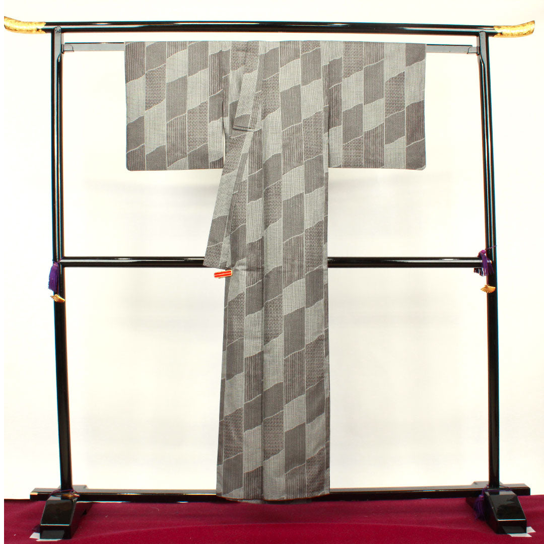 紬 身丈154.5cm 裄丈65cm 洗える着物 幾何学模様 ポリ Sランク 袷 茶系 1116002262214