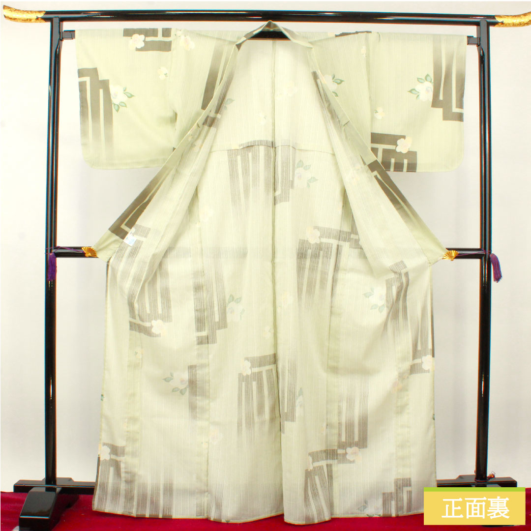 夏物 ポリエステル 小紋 身丈169cm 裄丈68cm 薄緑色（うすみどりいろ） 洗える着物 梅 椿 紗 Sランク 緑系 1132001872519