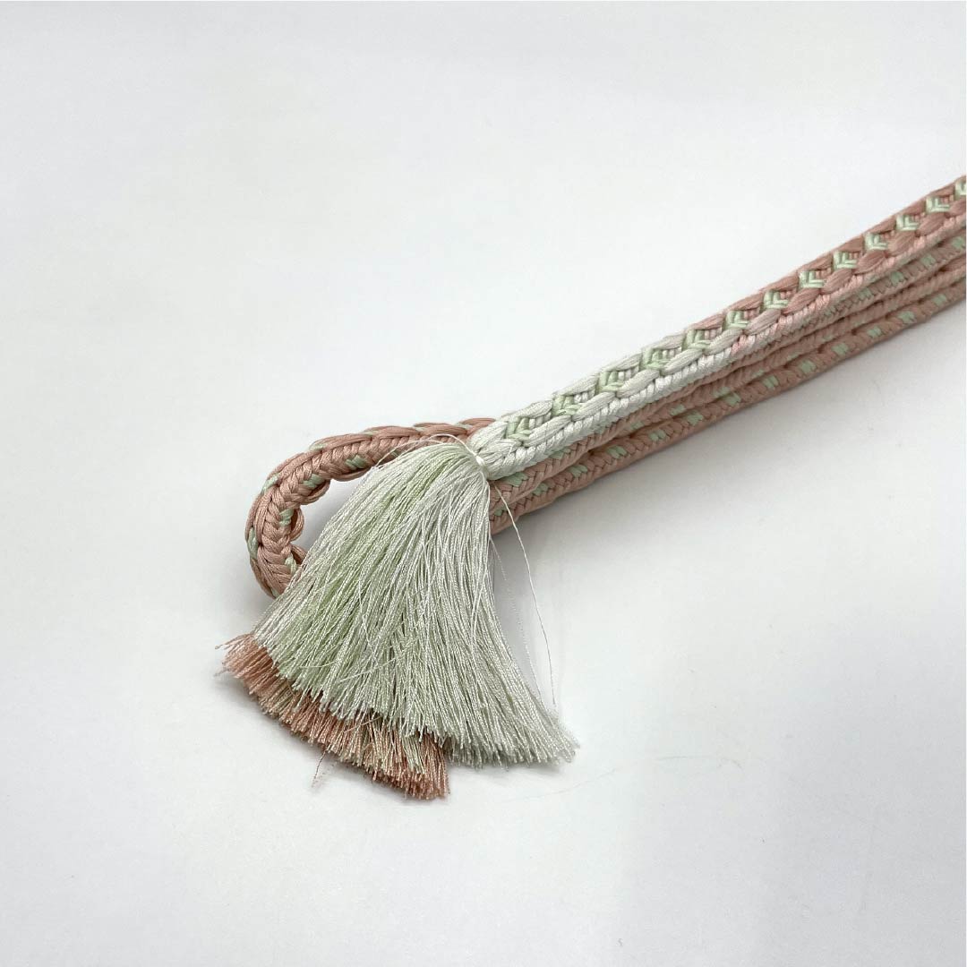 (新品)帯締め 正絹 NEWランク  東雲色（しののめいろ） 薄緑色（うすみどりいろ）   長さ約166cm 幅約1cm カジュアル ピンク系 1135005881313