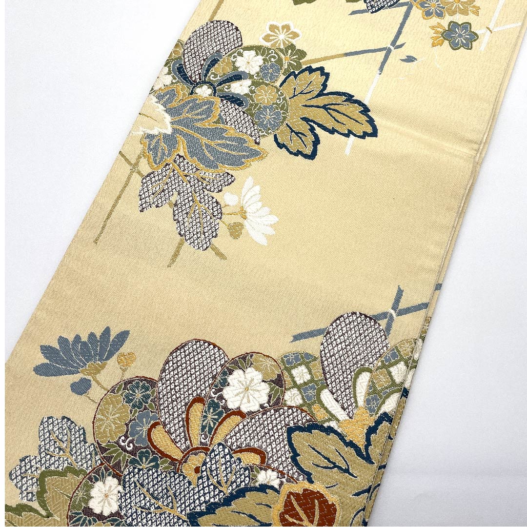 袋帯 薄卵色（うすたまごいろ） 華文 花菱 岡文織物 帯丈434cm 正絹 Sランク 六通 フォーマル クリーム系 1123006752315