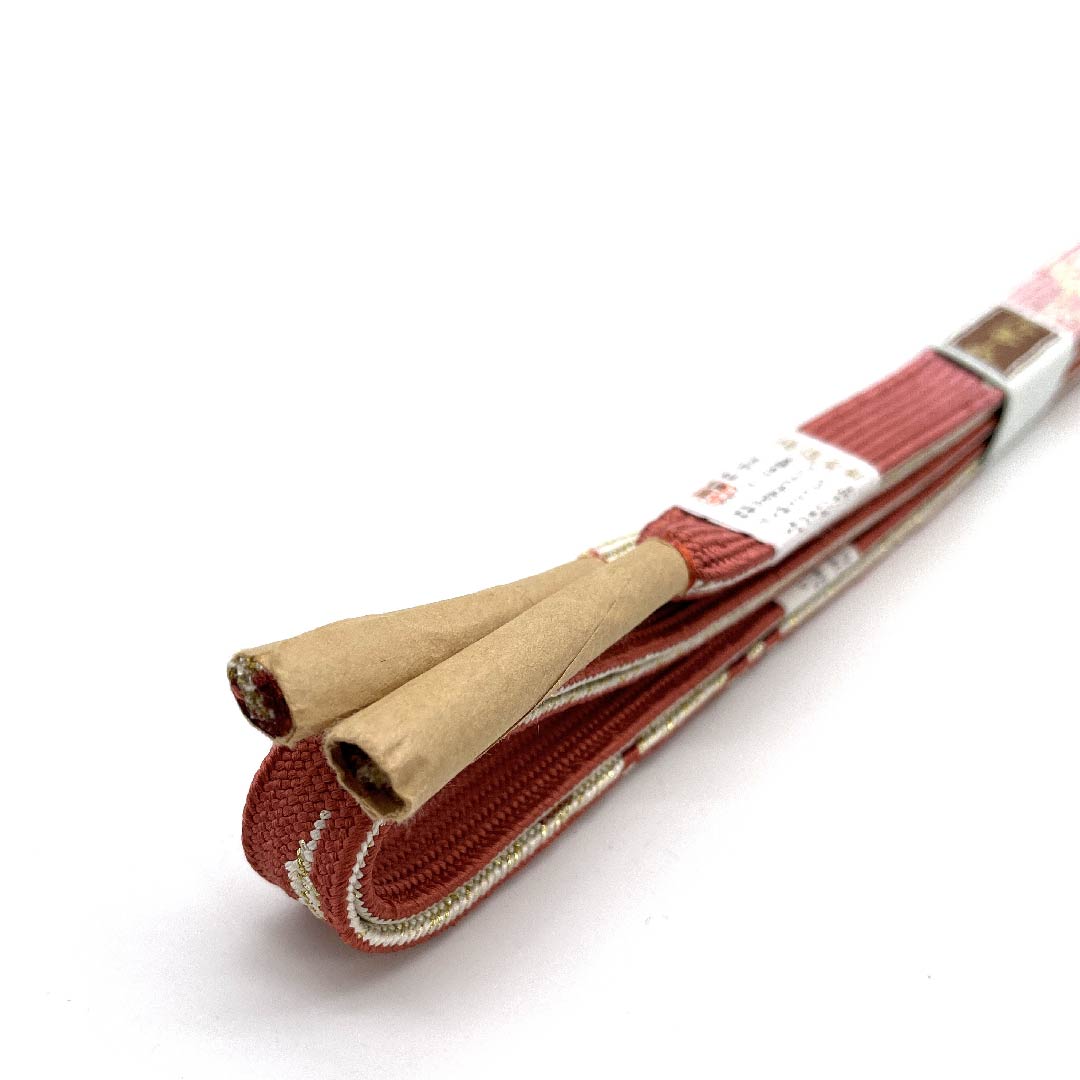 (Like new) Silk Obijime (Sash Band) - Quarter Length, Medium Crimson, with Metallic Thread and Specially Selected Gold and Silver Thread. Approximately 159cm Long, 1.5cm Wide. Semi-Formal, S-Rank, Pink. Product Number: 1135002112313