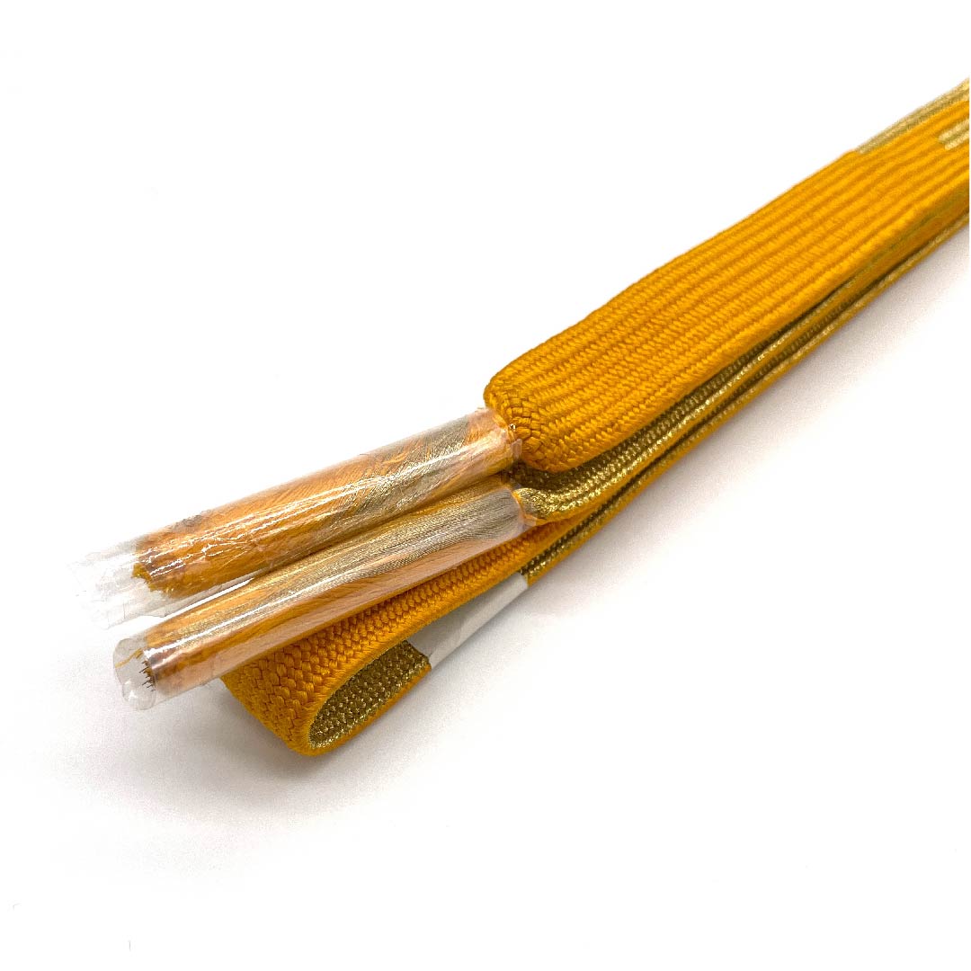 （新古品） 帯締め 正絹 四分紐 桔黄色（チューホワンいろ） 手組紐 新古品 長さ約162cm 幅約1.7cm セミフォーマル Sランク 黄系 1135002602323