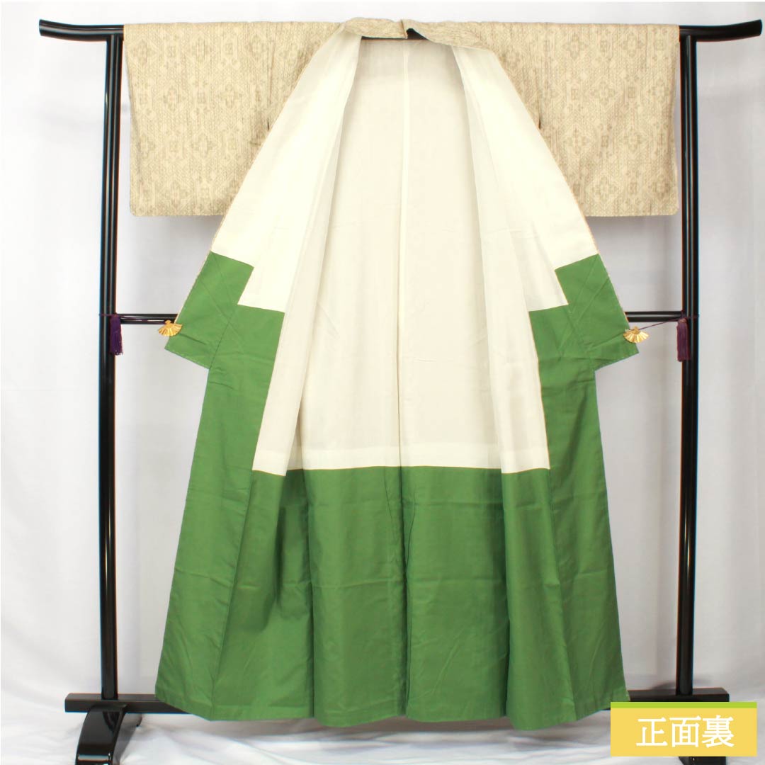 紬 正絹 身丈159cm 裄丈63.5cm 薄卵色（うすたまごいろ） 経絣 幾何学模様 しつけ糸付き Aランク 袷 ベージュ系 1116003883325