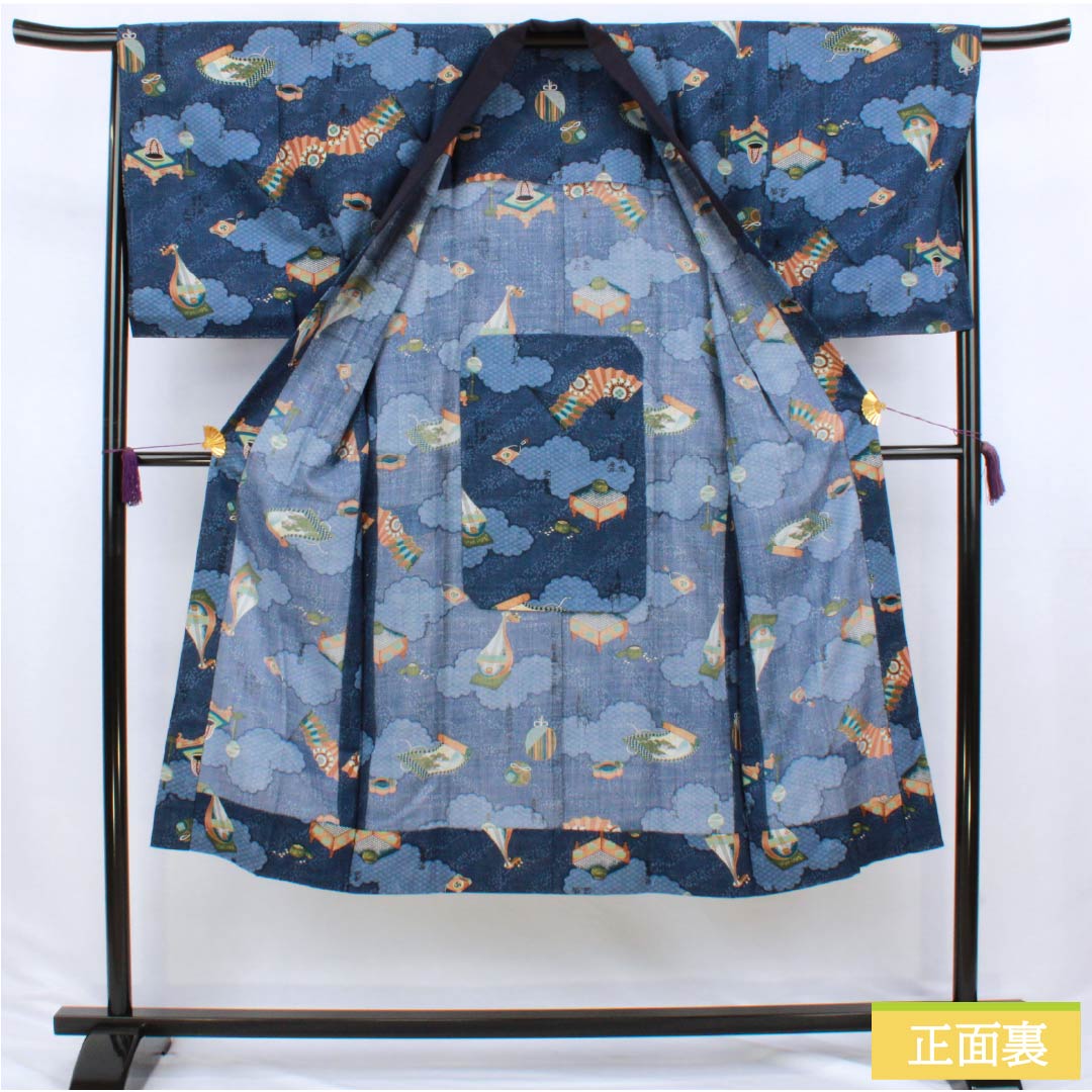 Men's wool nagajuban (long under-kimono), S-rank, length 135cm, sleeve length 65.5cm, navy blue with cloud pattern, folding fan, and biwa (Japanese lute) design. Blue-based design. Product code: 1140000672317