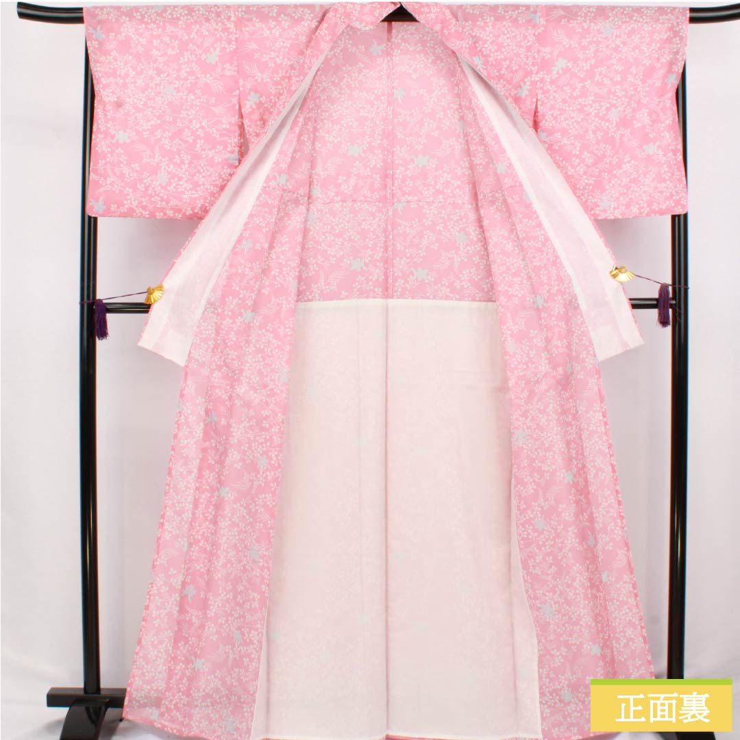 夏物 ポリエステル 小紋 身丈166.5cm 裄丈68.5cm 中紅花色（なかのくれないいろ） 草木模様 居敷当て 洗える着物 絽 Sランク ピンク系 1132002622513