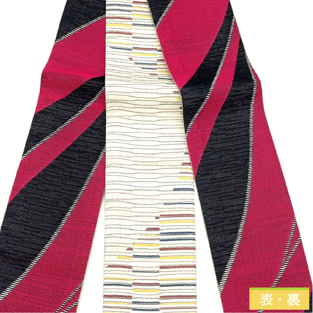 （新品未使用品）角帯 正絹 NEWランク 苺色（いちごいろ） 幾何学模様 全通  帯丈426cm 幅10cm グラデーション系 1134000631999