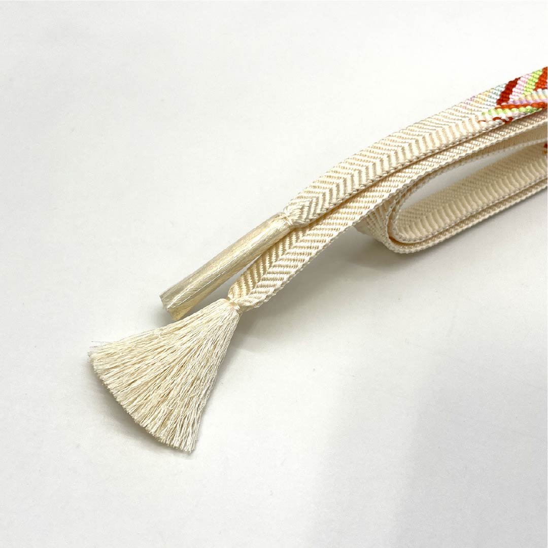 帯締め 正絹 Sランク  乳白色（にゅうはくしょく） 矢羽根   長さ約153cm 幅約1.5cm セミフォーマル クリーム系 1135005932315