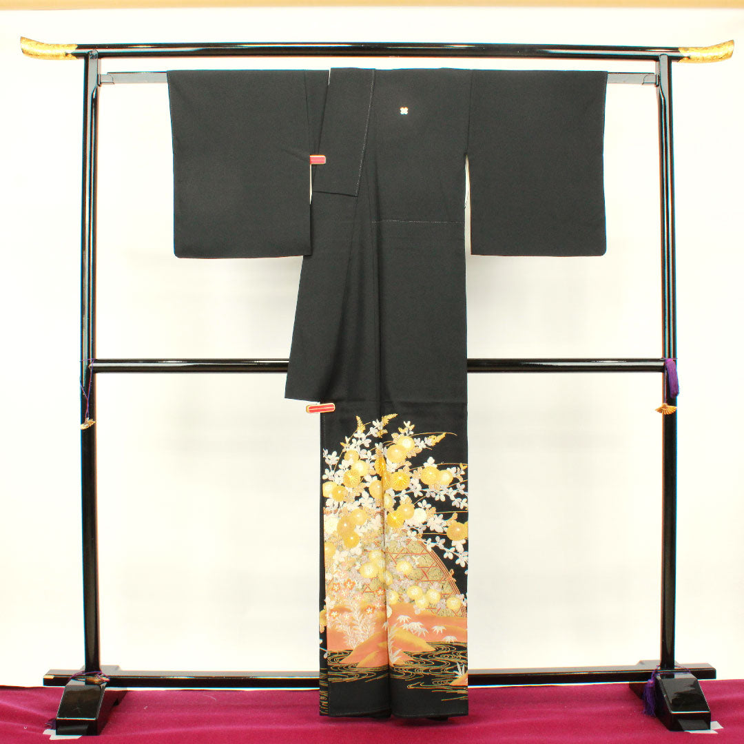 黒留袖 身丈164cm 裄丈65cm 袷 京友禅 菊 違い鷹の羽 正絹 Sランク 五つ紋 黒系 1111000622410