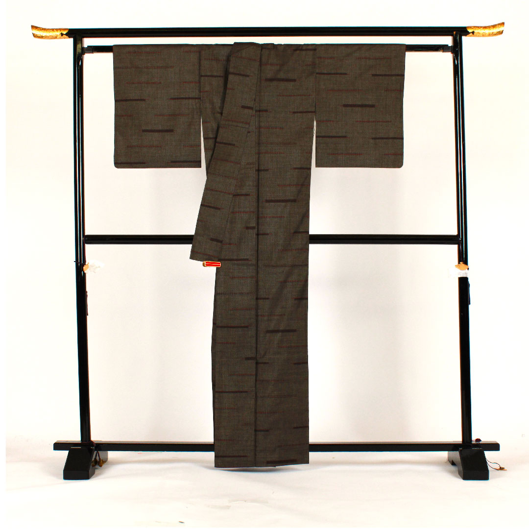 大島紬 身丈163cm 裄丈66cm 経緯絣 幾何学模様 正絹 Sランク 袷 茶系 1116001182414