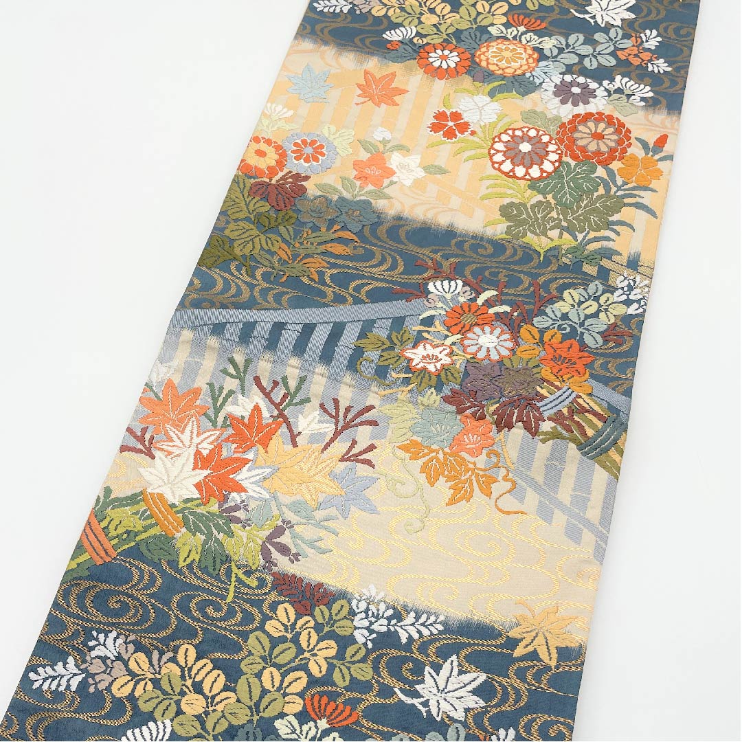 袋帯 薄縹色（うすはなだいろ） 象牙色（ぞうげいろ） 唐織 花柴竹垣紋 帯丈432cm 正絹 Aランク 六通 セミフォーマル グラデーション系 1123005353399