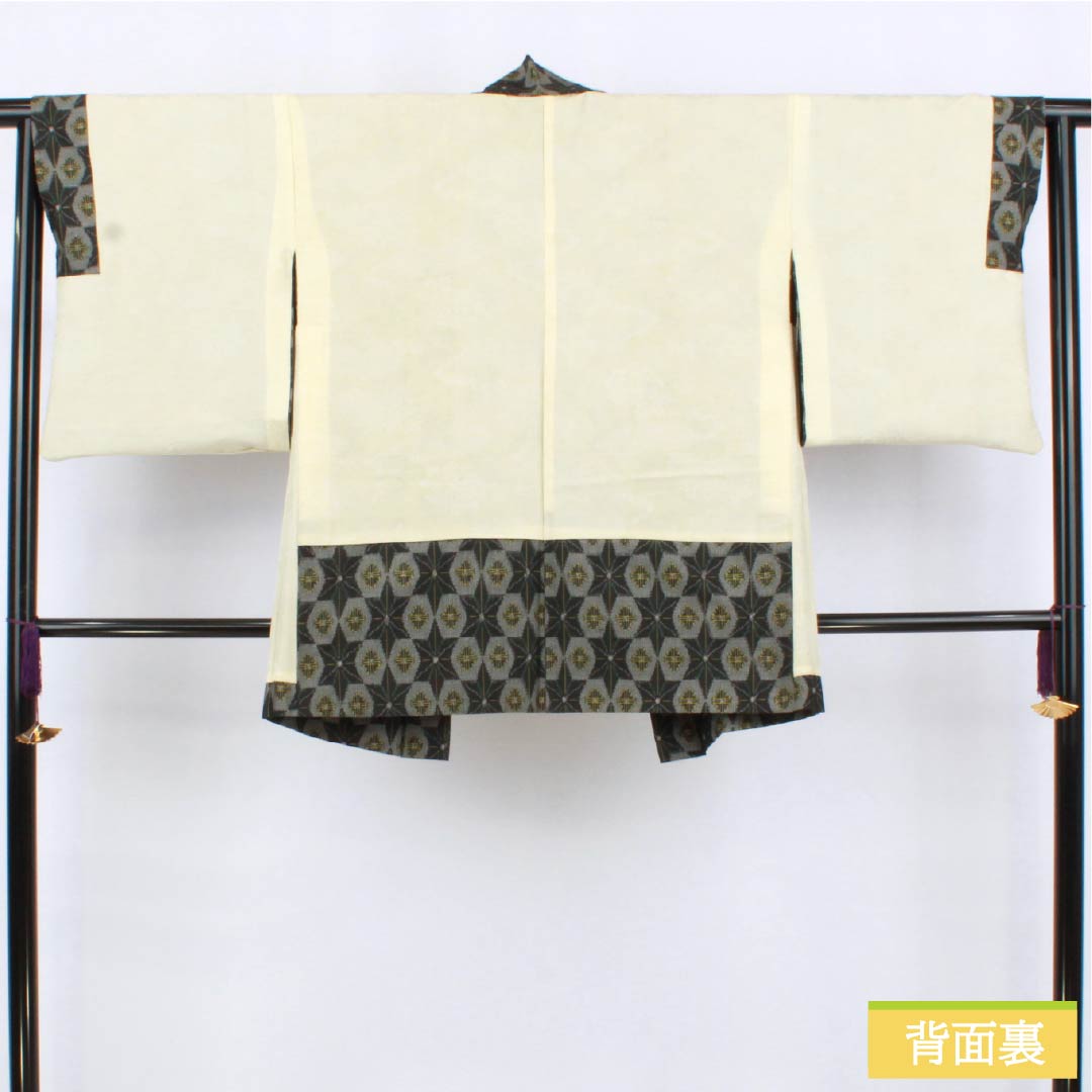 羽織 正絹 Aランク 身丈80.5cm 裄丈64cm 錆鉄色（さびてついろ） 村山大島 幾何学模様 羽織紐付き 袷 緑系 1117001373919