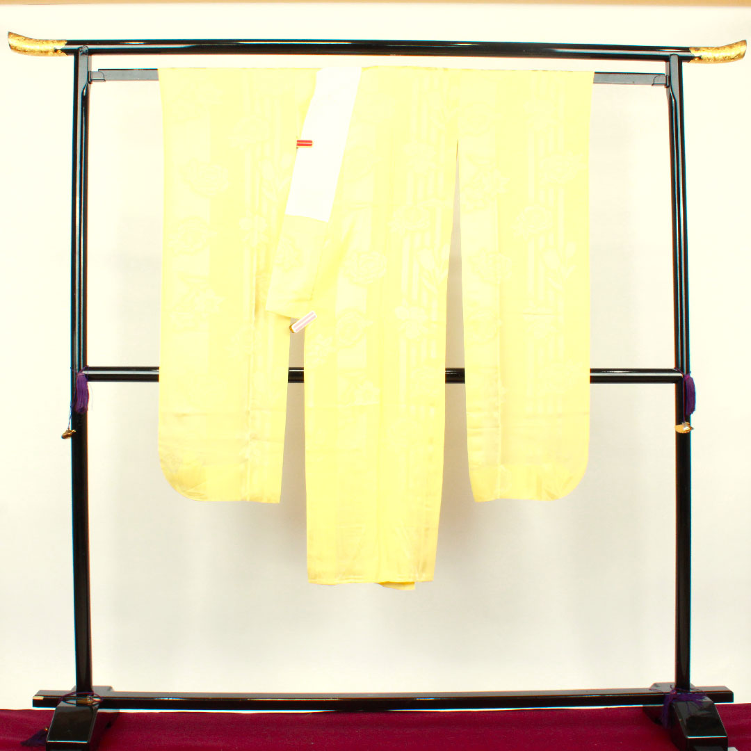 長襦袢 正絹 身丈122cm 裄丈63.5cm 袷  振袖用 刺繡衿付 花模様  Sランク 黄系 1129000362123