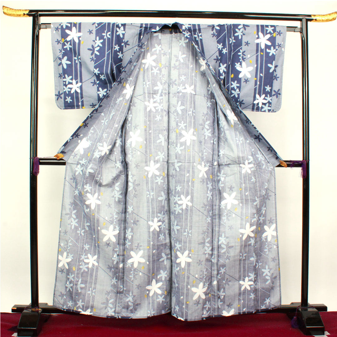 Yukata with basting thread, unused, cherry blossom, cotton, S rank, single layer, length 162cm, sleeve length 64cm, gradation pattern, 1118002832499