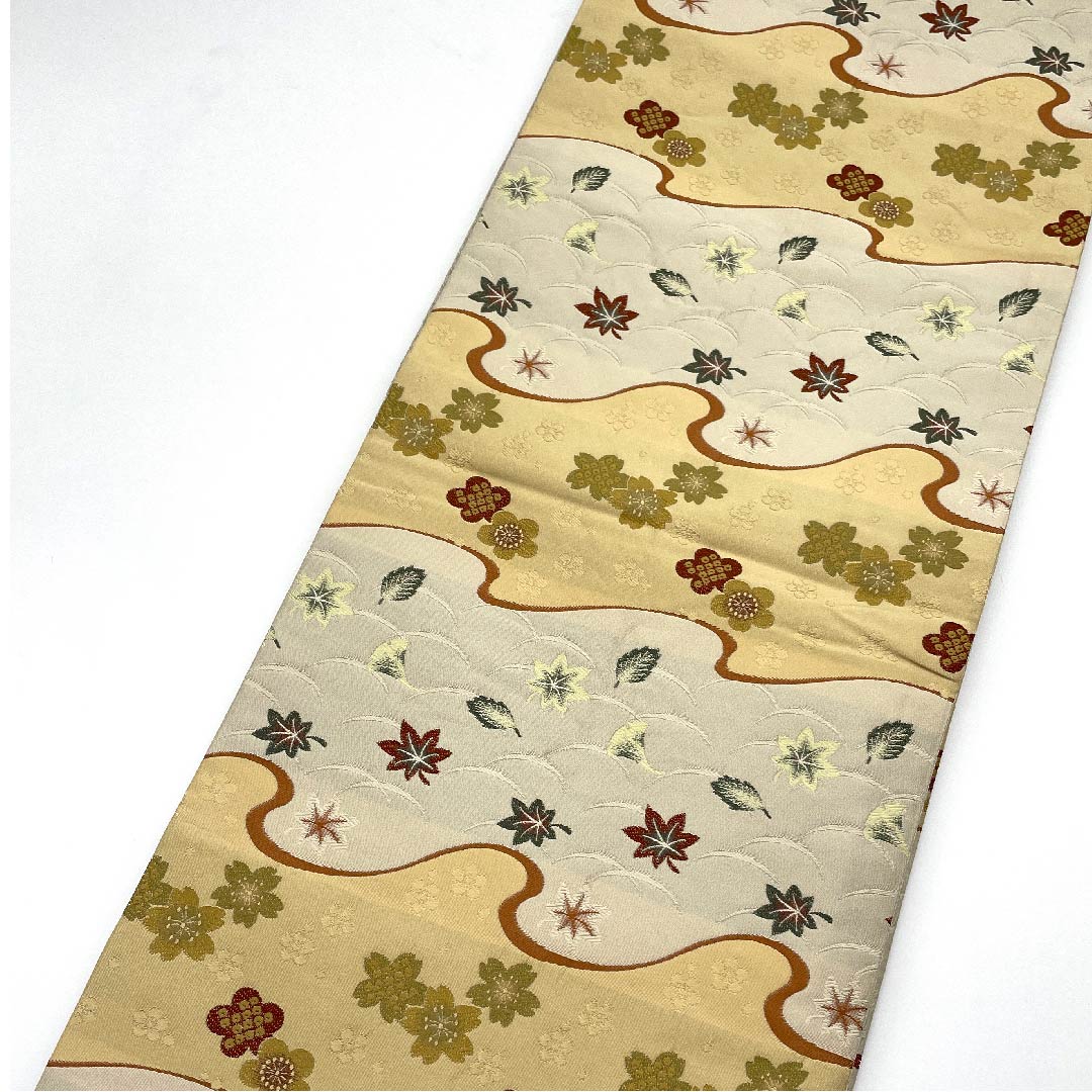 名古屋帯 京袋帯 生成り色 横段 芝草 桜 梅 紅葉 帯丈378cm ポリ Aランク 六通 セミフォーマル クリーム系 1124003483315  開き仕立て
