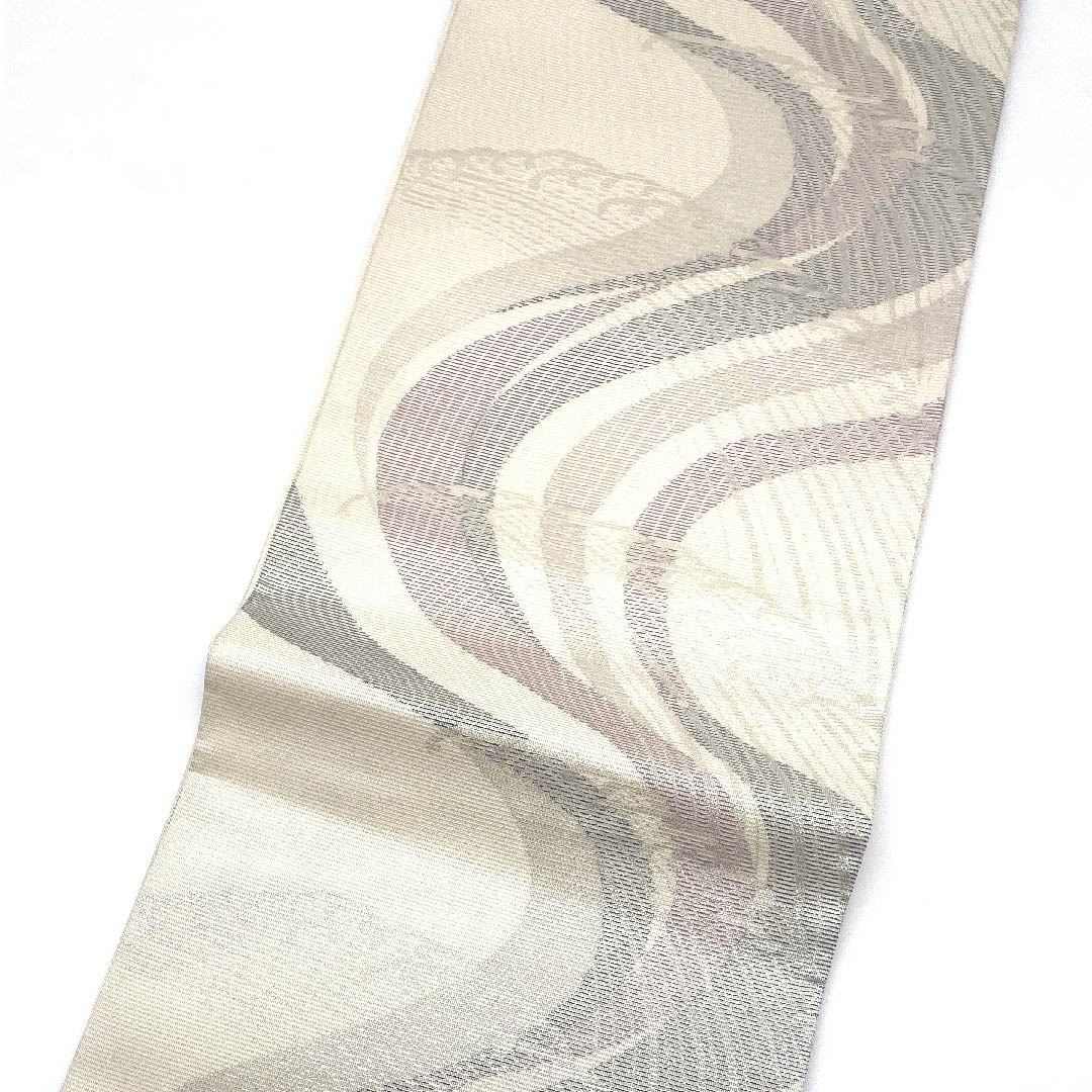 袋帯 乳白色色（にゅうはくしょくいろ） 夏帯 流水 波 帯丈436cm 正絹 Sランク 六通 セミフォーマル 白系 1123007472311