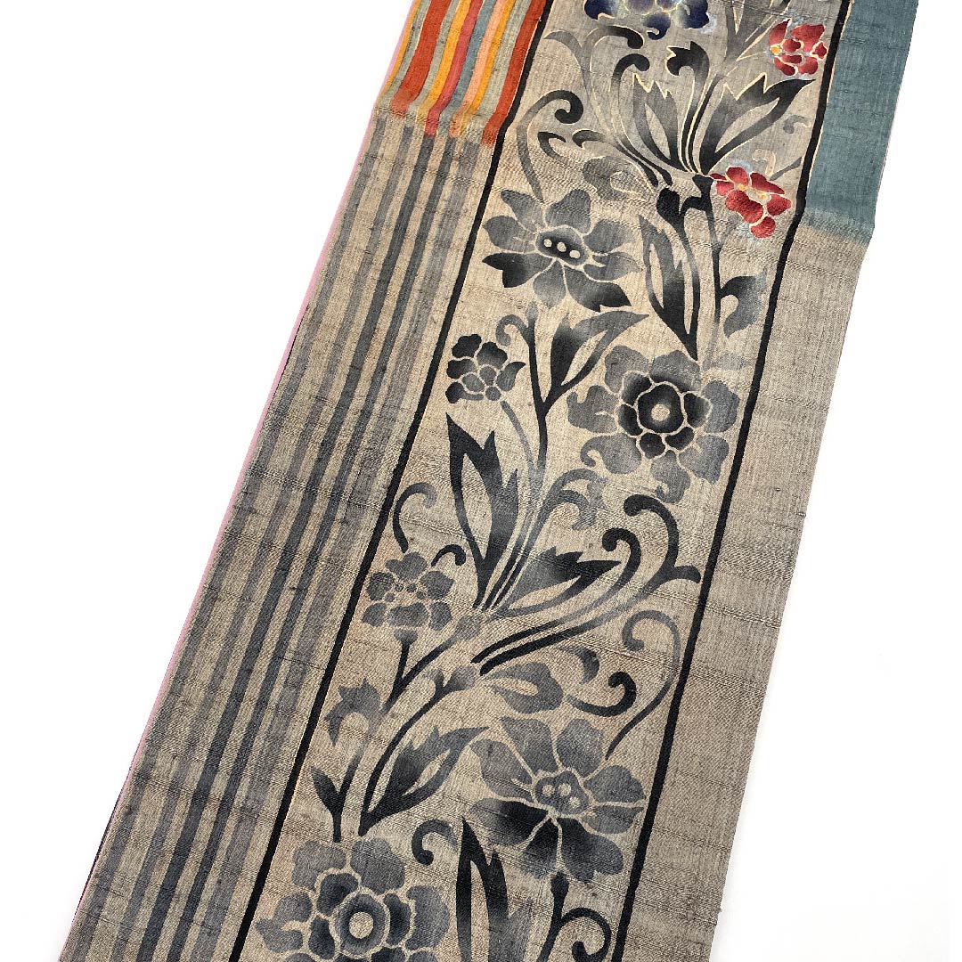 袋帯 消炭鼠色（けしずみねずみいろ） 草花模様 紬染帯 縞模様 紬地 帯丈456cm 正絹 Aランク ポイント柄 カジュアル グレー系 1123008043422