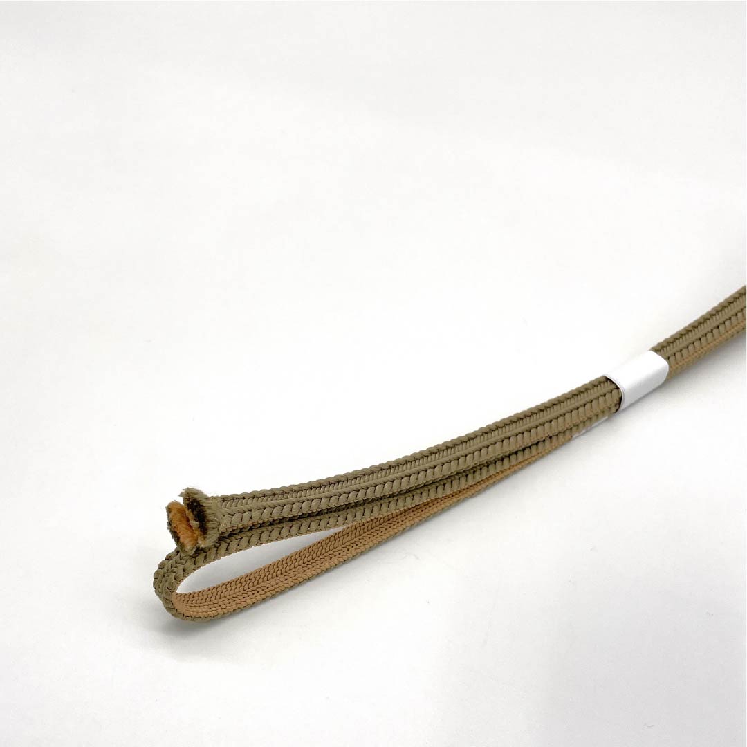 (新品)帯締め 正絹 NEWランク 三分紐 煤竹茶色（すすたけちゃいろ） 帯留め用   長さ約122cm 幅約0.9cm カジュアル 茶系 1135005801314