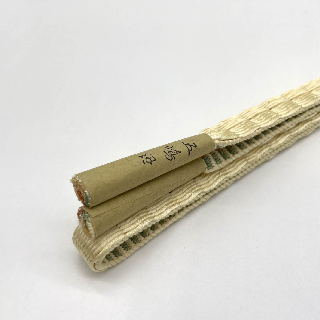 （新古品） 帯締め 正絹 NEWランク 五嶋紐 薄卵色（うすたまごいろ） 手ぐみ 古典柄 長さ約165cm 幅約1.4cm セミフォーマル クリーム系 1135004881315