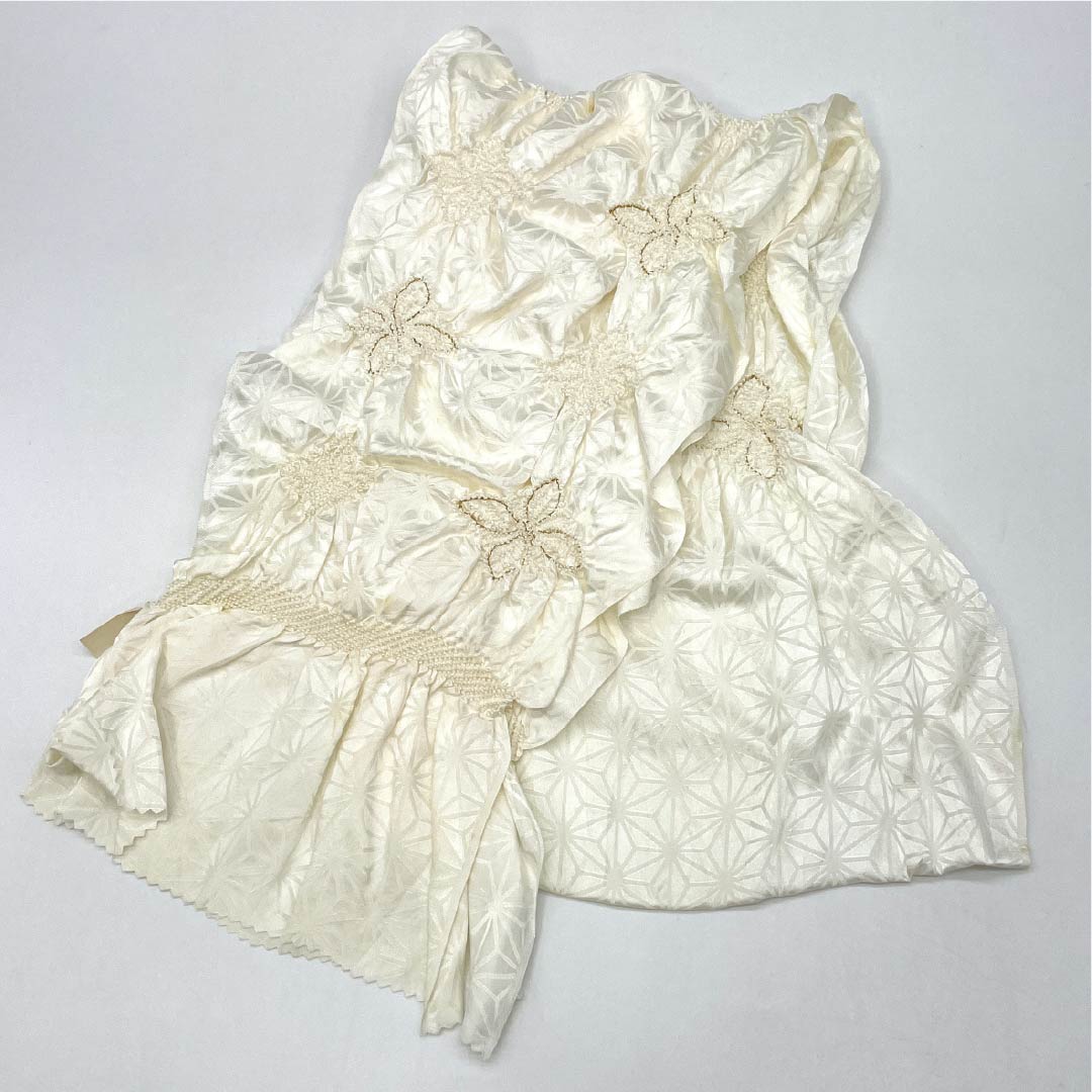 （新古品） 帯締め・帯揚げセット 正絹 Aランク 乳白色（にゅうはくしょく） 麻の葉 絞り 手組紐 長さ約159cm 幅約1cm フォーマル 白系 1141000223311