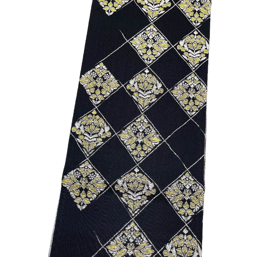 袋帯 黒色 菱 抽象花模様 帯丈447cm 正絹 Sランク 六通 カジュアル 黒系 1123009502310