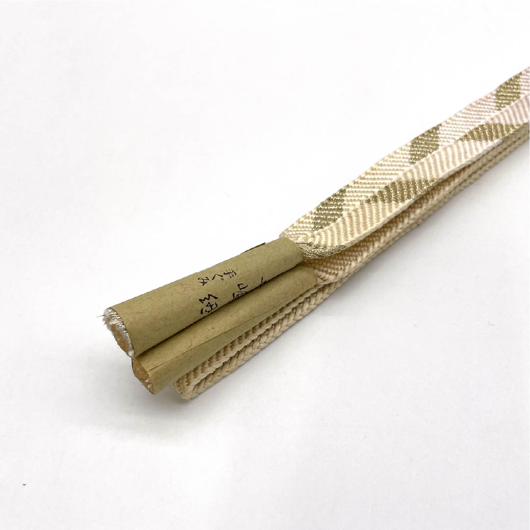 （新古品） 帯締め 正絹 NEWランク 五嶋紐 薄卵色（うすたまごいろ） 矢羽根 古典柄 長さ約157cm 幅約1.8cm セミフォーマル クリーム系 1135004841315