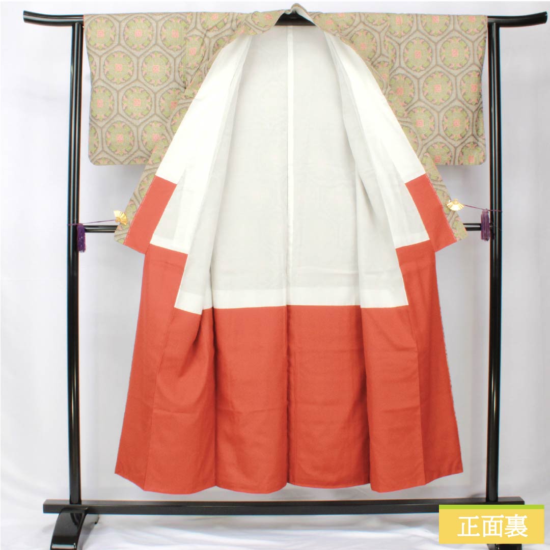 紬 正絹 Sランク 身丈151.5cm 裄丈62cm 消炭黒色（けしずみぐろいろ） 幾何学模様 村山大島 袷 グレー系 1116004032222