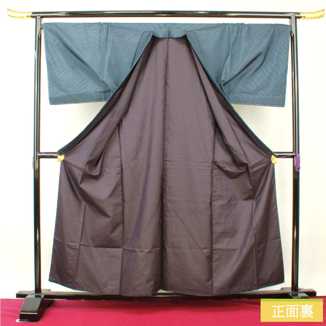 男物 正絹 身丈159cm 裄丈73cm 大島紬 100亀甲 亀甲模様 しつけ糸付き Sランク 袷 紺系 1119000802518