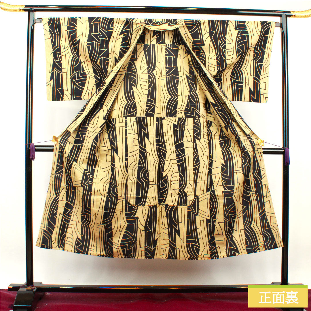 浴衣 木綿 身丈142cm 裄丈67.5cm Sランク 単衣 ベージュ系 東京白茶色（とうきょうしらちゃいろ） 男物 幾何学模様 山本寛斎 1118004912425