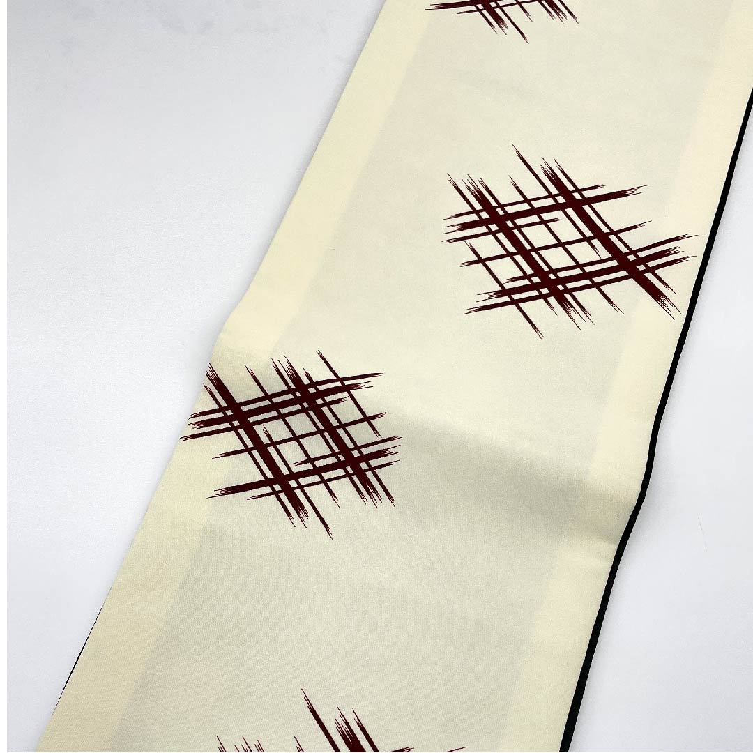 袋帯 白百合色（しらゆりいろ） 井筒割菱文様 帯丈446cm ポリエステル Aランク 全通 カジュアル クリーム系 1123007083315